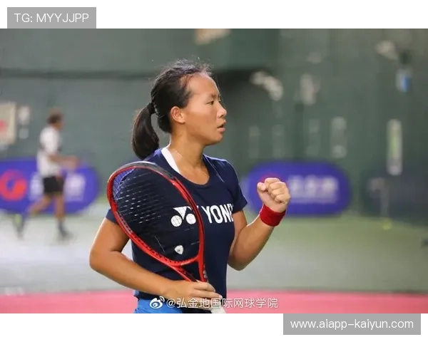 “冰之虎”女孩高温下带淤青训练,汗水浸透训练服